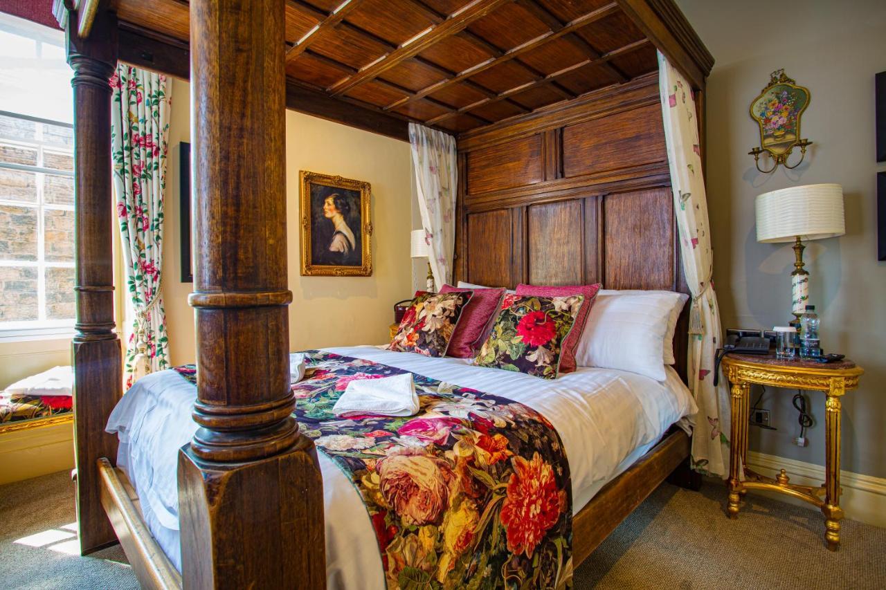 The Rutland Arms Hotel, Bakewell, Derbyshire 외부 사진